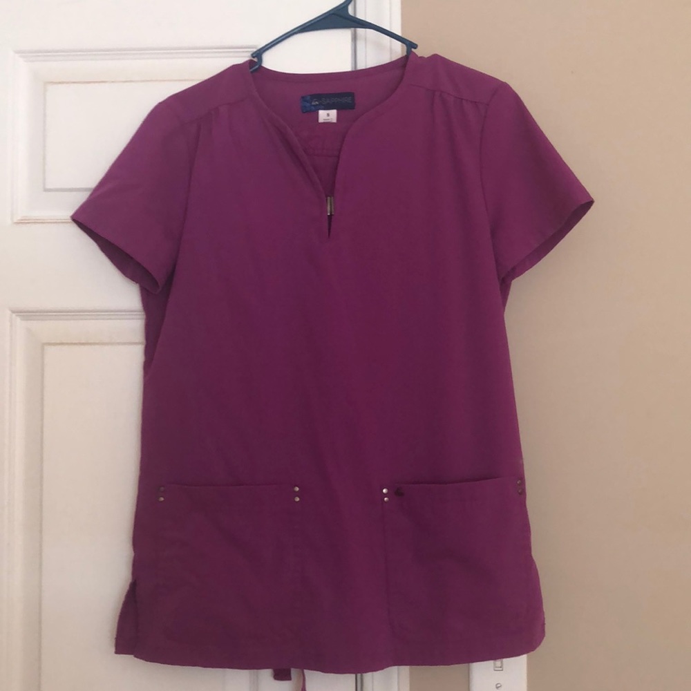 Koi purple/plum scrub set. Smoke free home.
